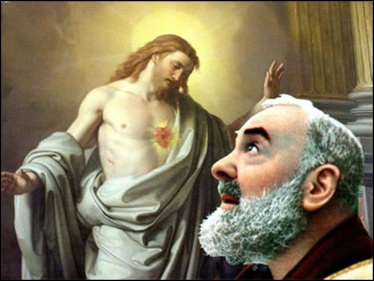 Padre Pio con il Sacro Cuore di Gesù media
